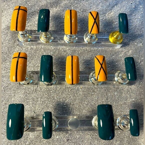 Line Art hand designed pressons - Picture 5 of 10